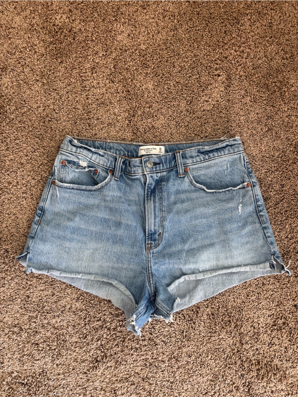 Abercrombie & Fitch The Mom Short High Rise Curve Love